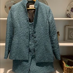 Women’s skirt and matching blazer